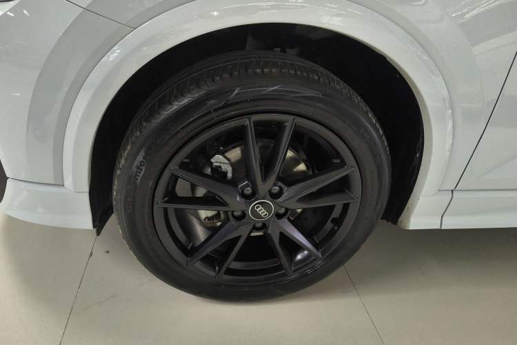 Used Audi Q2L 2022 35 TFSI Progressive Dynamic Edition Exterior 4