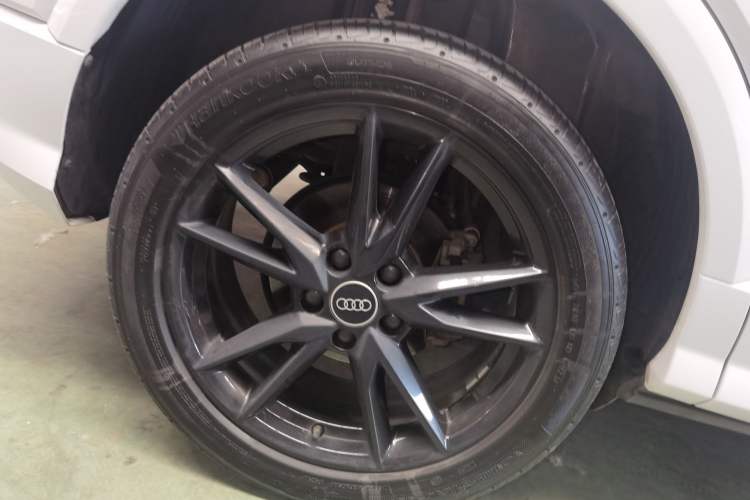 Used Audi Q2L 2022 35 TFSI Progressive Dynamic Edition Exterior 5
