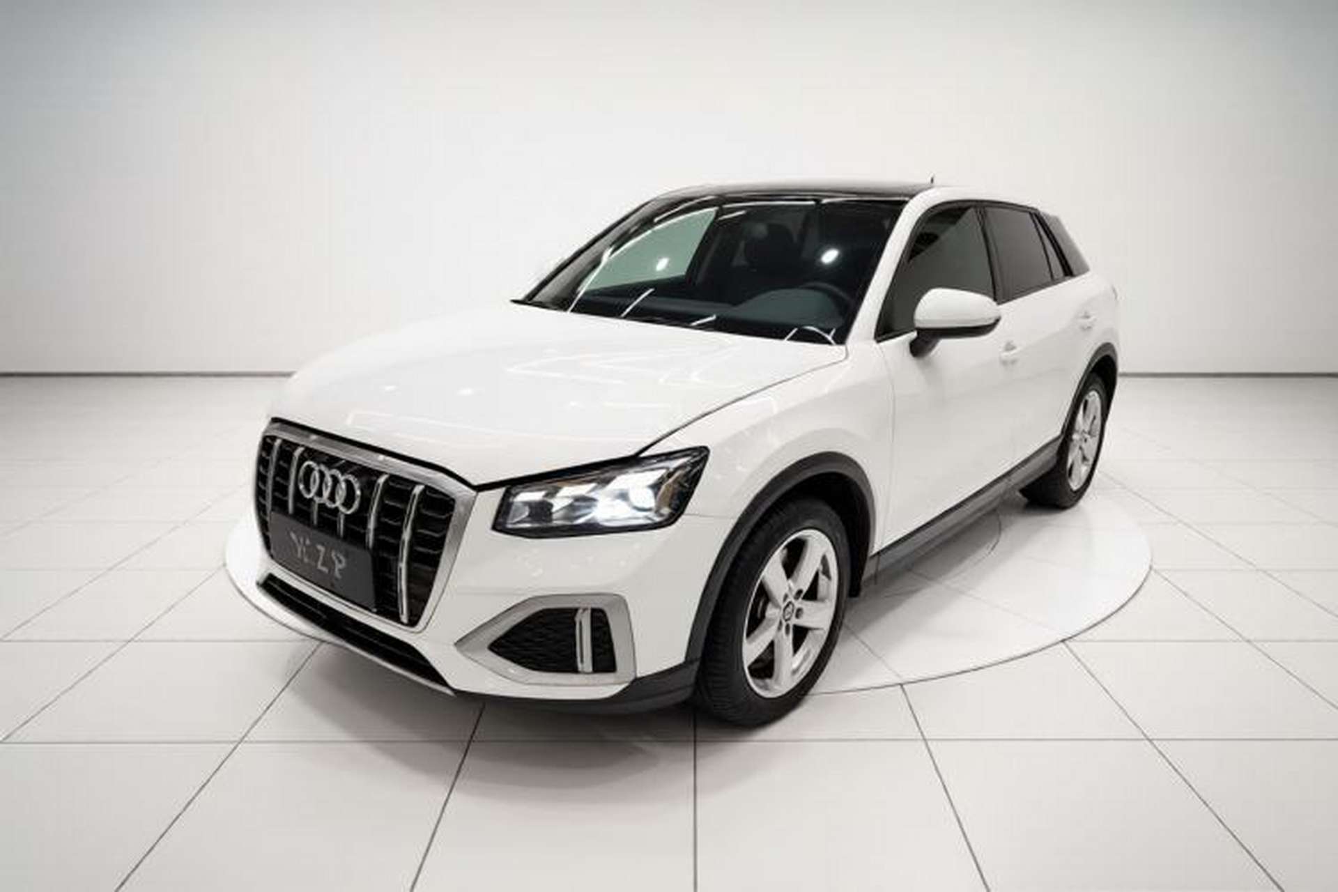 Used Audi Q2L 2022 35 TFSI Advanced Style Edition Front Left 45 Deg