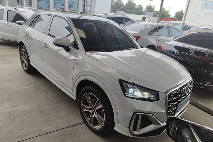 Used Audi Q2L 2022 35 TFSI Fashion Dynamic Model Front Right 45 Deg