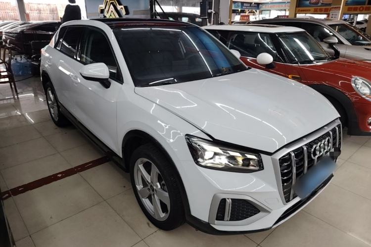 Used Audi Q2L 2022 35 TFSI Advanced Style Edition Front Right 45 Deg