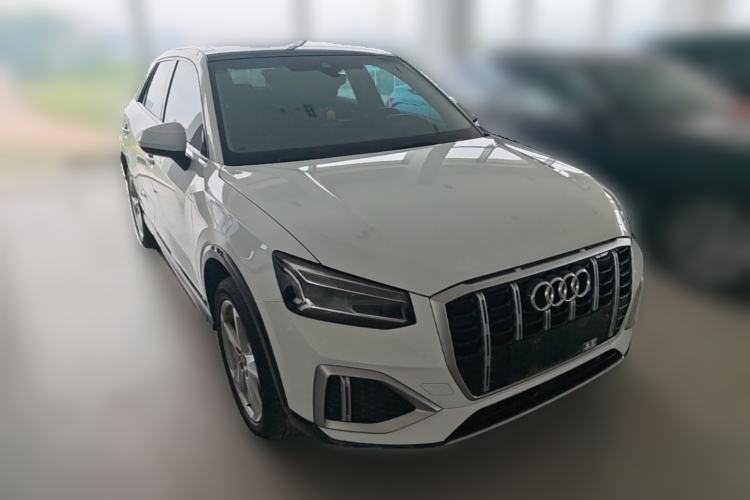 Used Audi Q2L 2022 35 TFSI Advanced Style Edition Front Right 45 Deg