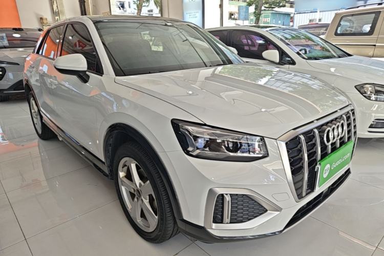 Used Audi Q2L 2022 35 TFSI Advanced Style Edition Front Right 45 Deg