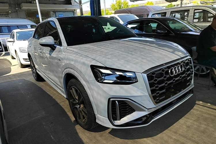 Used Audi Q2L 2022 35 TFSI Fashion Dynamic Model Front Right 45 Deg