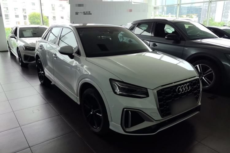 Used Audi Q2L 2022 35 TFSI Progressive Dynamic Edition Front Right 45 Deg