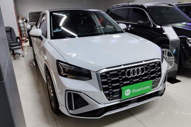 Used Audi Q2L 2022 35 TFSI Fashion Dynamic Model Front Right 45 Deg
