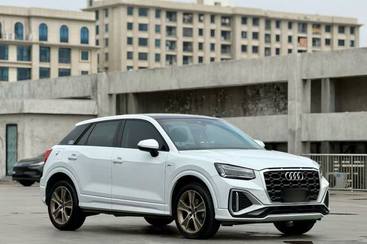 Used Audi Q2L 2022 35 TFSI Fashion Dynamic Model Front Right 45 Deg