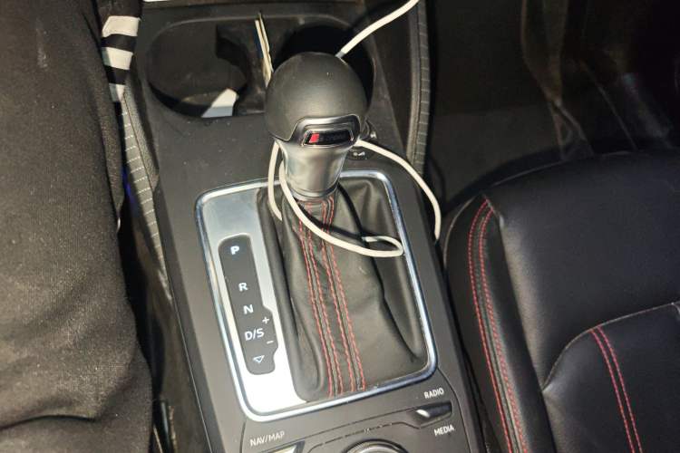 Used Audi Q2L 2022 35 TFSI Progressive Dynamic Edition Gear Lever