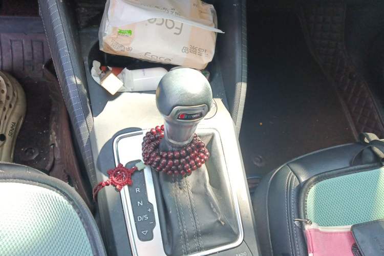 Used Audi Q2L 2022 35 TFSI Advanced Style Edition Gear Lever