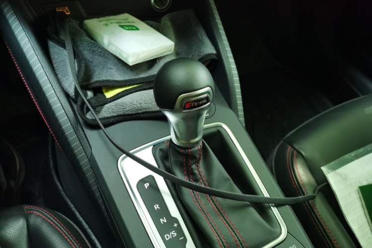 Used Audi Q2L 2022 35 TFSI Progressive Dynamic Edition Gear Lever