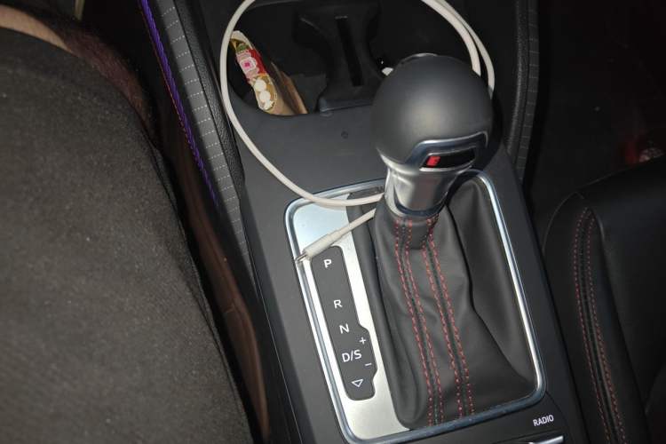Used Audi Q2L 2022 35 TFSI Fashion Dynamic Model Gear Lever