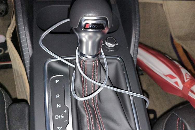 Used Audi Q2L 2022 35 TFSI Progressive Dynamic Edition Gear Lever