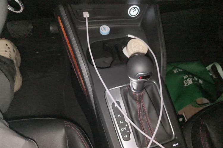 Used Audi Q2L 2022 35 TFSI Progressive Dynamic Edition Gear Lever