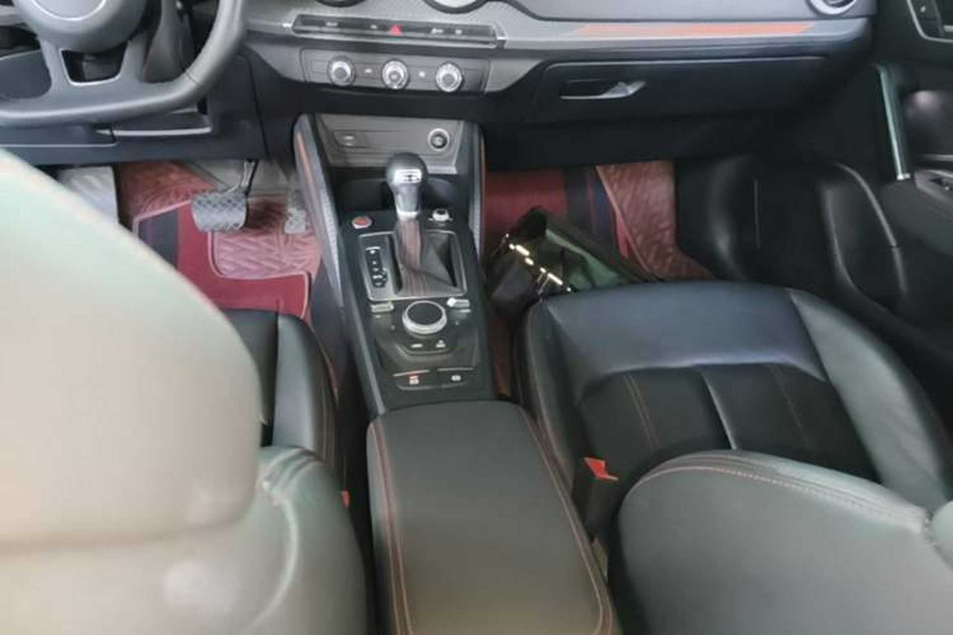 Used Audi Q2L 2022 35 TFSI Progressive Dynamic Edition Gear Lever