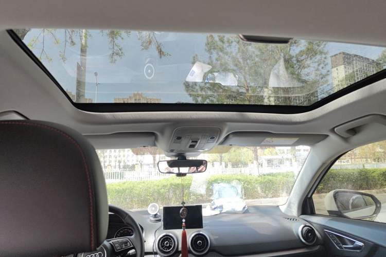 Used Audi Q2L 2022 35 TFSI Progressive Dynamic Edition Headliner