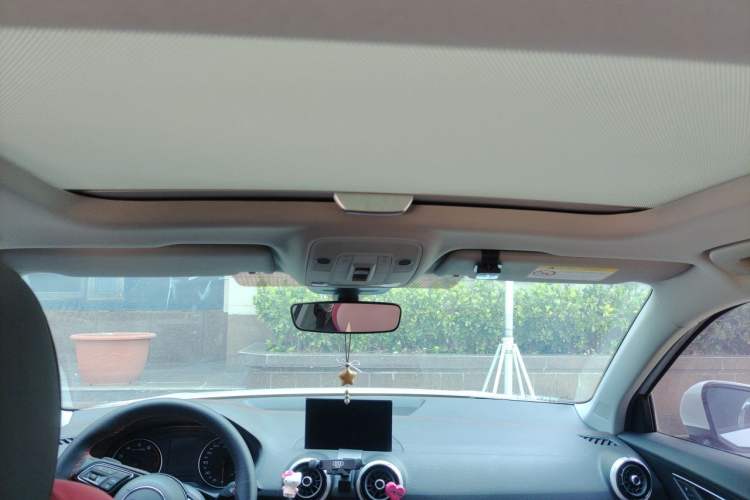 Used Audi Q2L 2022 35 TFSI Progressive Dynamic Edition Headliner