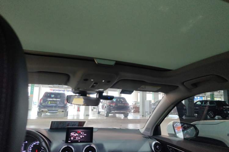 Used Audi Q2L 2022 35 TFSI Advanced Style Edition Headliner