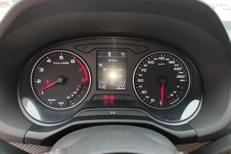 Used Audi Q2L 2022 35 TFSI Fashionable and Elegant Model Instrument Cluster