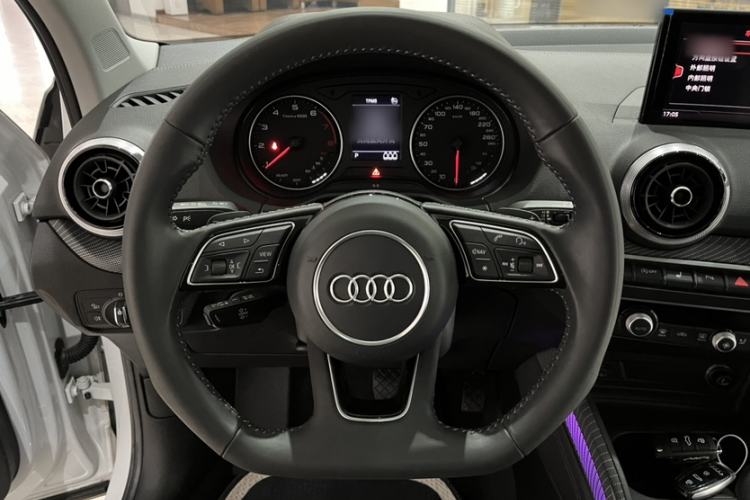 Used Audi Q2L 2022 35 TFSI Fashion Dynamic Model Interior 2