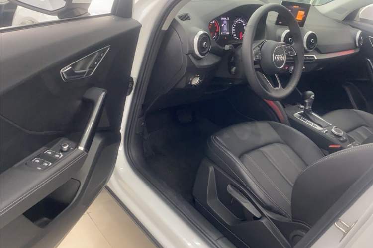 Used Audi Q2L 2022 35 TFSI Advanced Style Edition Interior 2