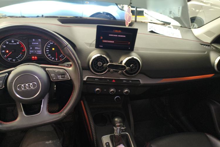 Used Audi Q2L 2022 35 TFSI Progressive Dynamic Edition Interior 2