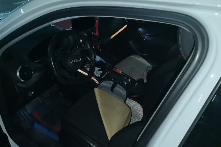 Used Audi Q2L 2022 35 TFSI Luxury Dynamic Edition Interior 3