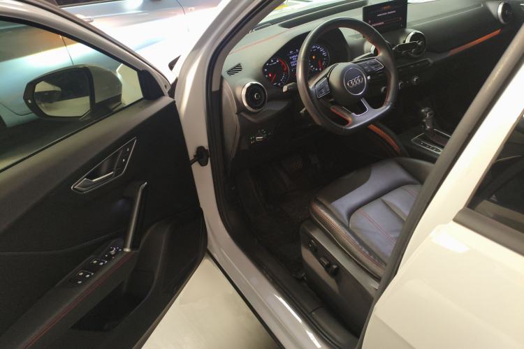 Used Audi Q2L 2022 35 TFSI Progressive Dynamic Edition Interior 3