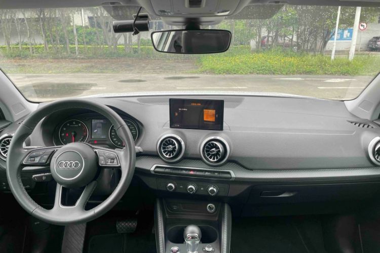 Used Audi Q2L 2022 35 TFSI Advanced Style Edition Interior 4