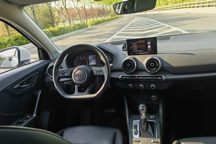Used Audi Q2L 2022 35 TFSI Progressive Dynamic Edition Interior 5