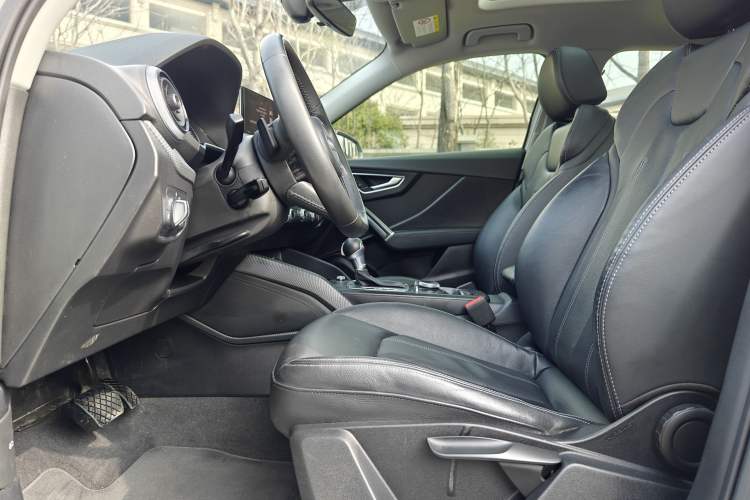 Used Audi Q2L 2022 35 TFSI Advanced Style Edition Interior 6