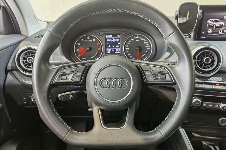 Used Audi Q2L 2022 35 TFSI Fashion Dynamic Model Interior 6
