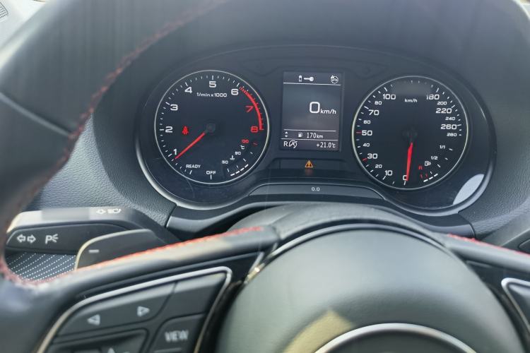 Used Audi Q2L 2022 35 TFSI Progressive Dynamic Edition Interior 8