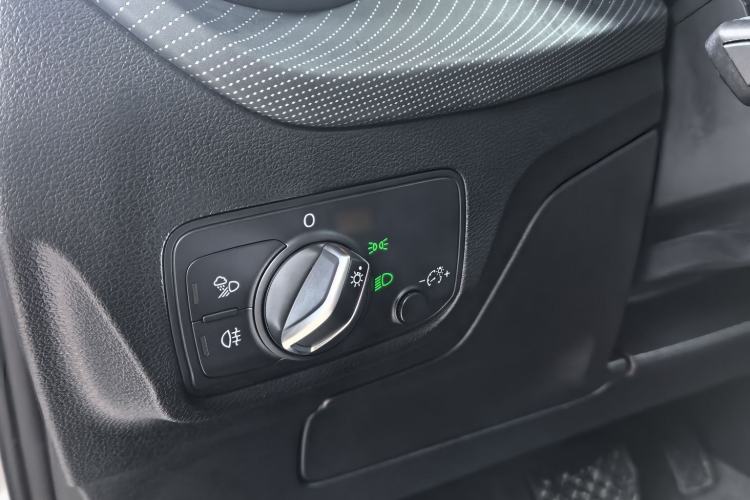 Used Audi Q2L 2022 35 TFSI Advanced Style Edition Interior 9