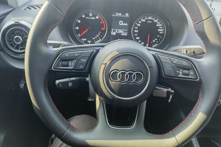 Used Audi Q2L 2022 35 TFSI Progressive Dynamic Edition Interior 9