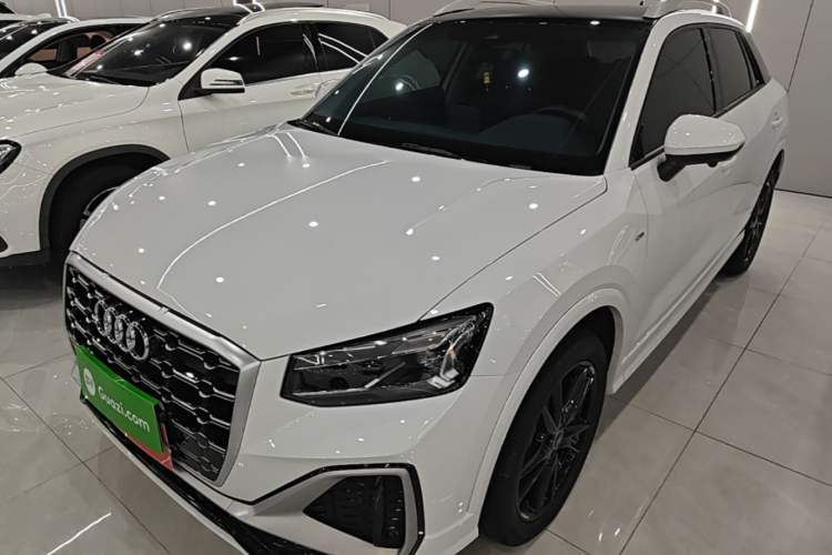 Gebrauchter Audi Q2L 2022 35 TFSI Progressive Dynamic Edition Guazi used car, China used car export, Used car for sale, Used cars, Cheapest cars for sale