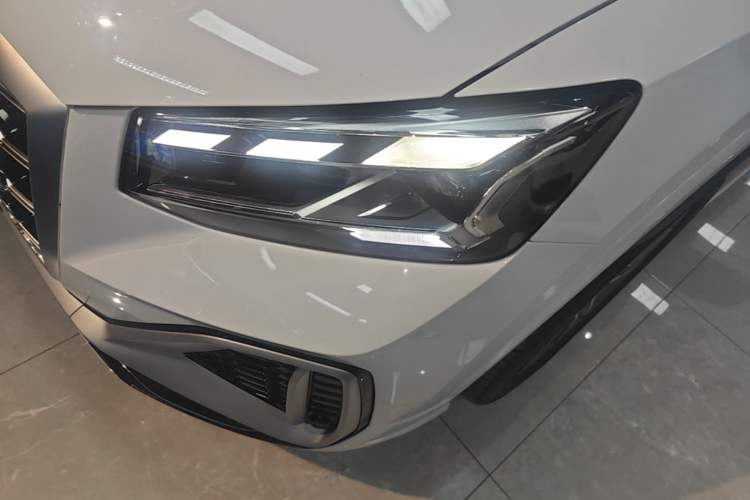 Used Audi Q2L 2022 35 TFSI Fashion Dynamic Model Left Front Headlight