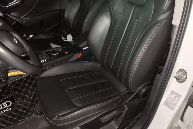 Used Audi Q2L 2022 35 TFSI Progressive Dynamic Edition Left Front Seat