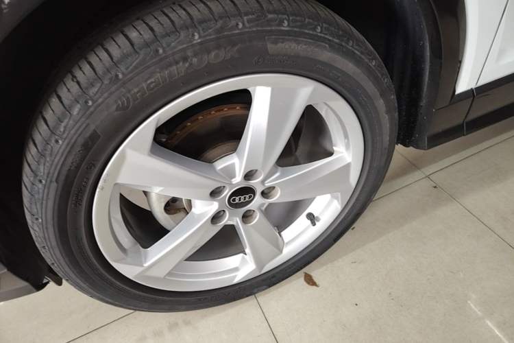 Used Audi Q2L 2022 35 TFSI Advanced Style Edition Left Front Wheel Hub