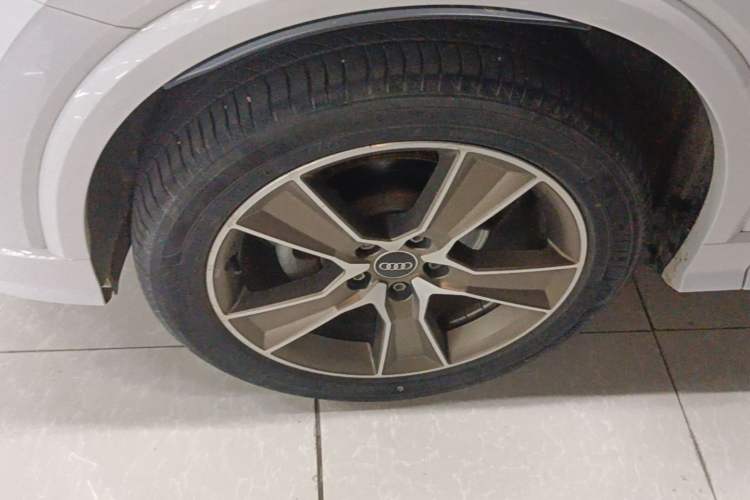 Used Audi Q2L 2022 35 TFSI Fashion Dynamic Model Left Front Wheel Hub