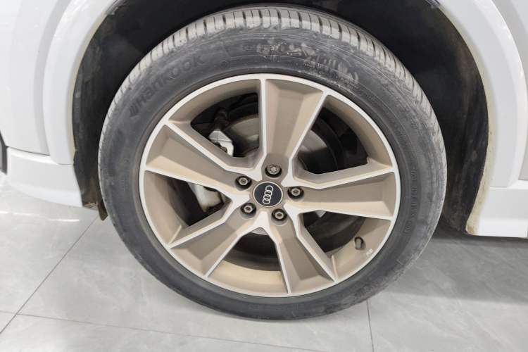 Used Audi Q2L 2022 35 TFSI Fashion Dynamic Model Left Front Wheel Hub