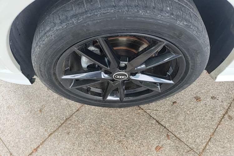 Used Audi Q2L 2022 35 TFSI Progressive Dynamic Edition Left Front Wheel Hub