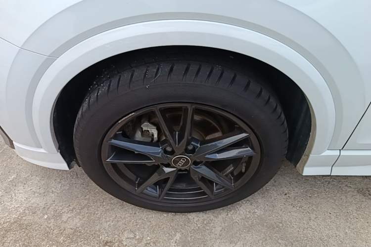 Used Audi Q2L 2022 35 TFSI Progressive Dynamic Edition Left Front Wheel Hub