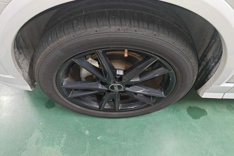 Used Audi Q2L 2022 35 TFSI Progressive Dynamic Edition Left Front Wheel Hub
