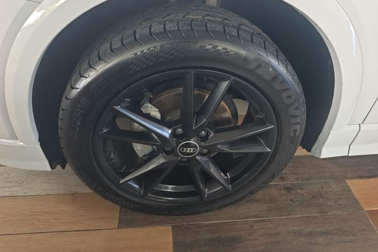 Used Audi Q2L 2022 35 TFSI Progressive Dynamic Edition Left Front Wheel Hub