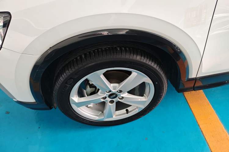 Used Audi Q2L 2022 35 TFSI Advanced Style Edition Left Front Wheel Hub