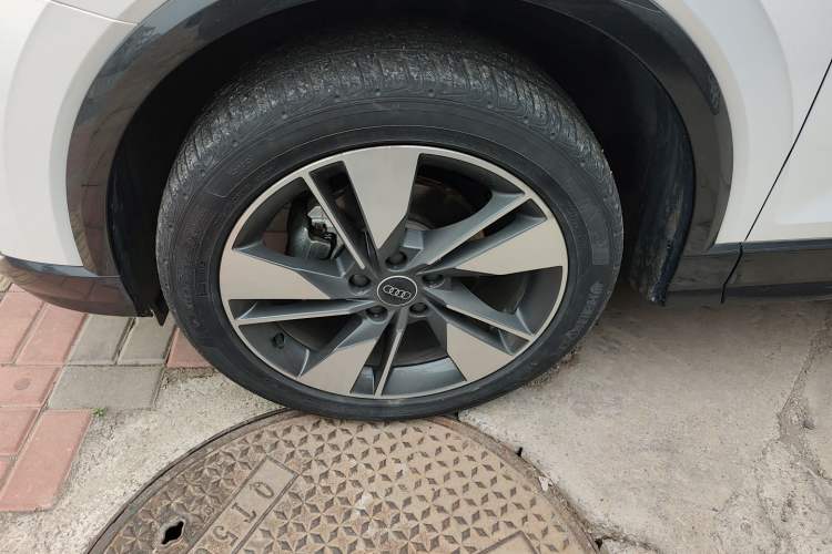 Used Audi Q2L 2022 35 TFSI Fashionable and Elegant Model Left Front Wheel Hub