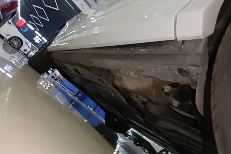 Used Audi Q2L 2022 35 TFSI Fashion Dynamic Model Left Side Sill