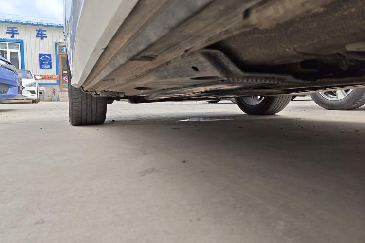 Used Audi Q2L 2022 35 TFSI Progressive Dynamic Edition Left Side Sill