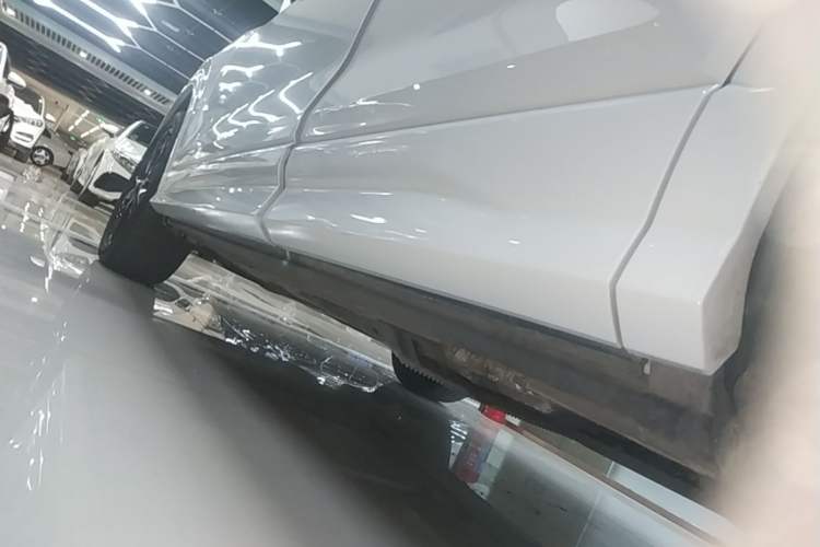 Used Audi Q2L 2022 35 TFSI Progressive Dynamic Edition Left Side Sill
