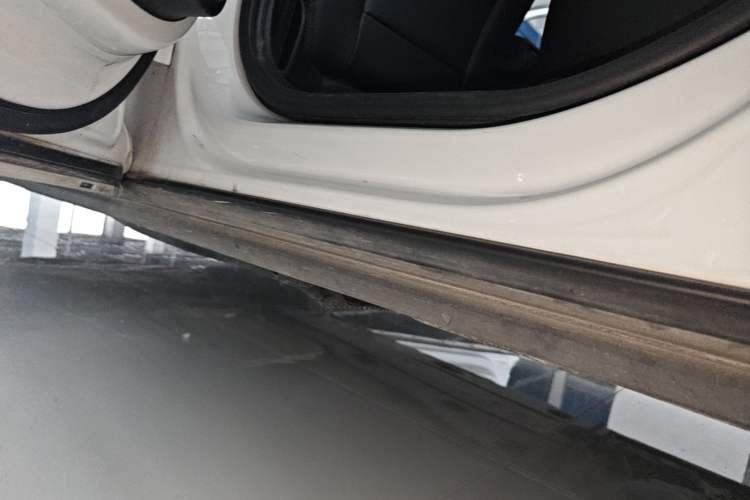 Used Audi Q2L 2022 35 TFSI Fashion Dynamic Model Left Side Sill